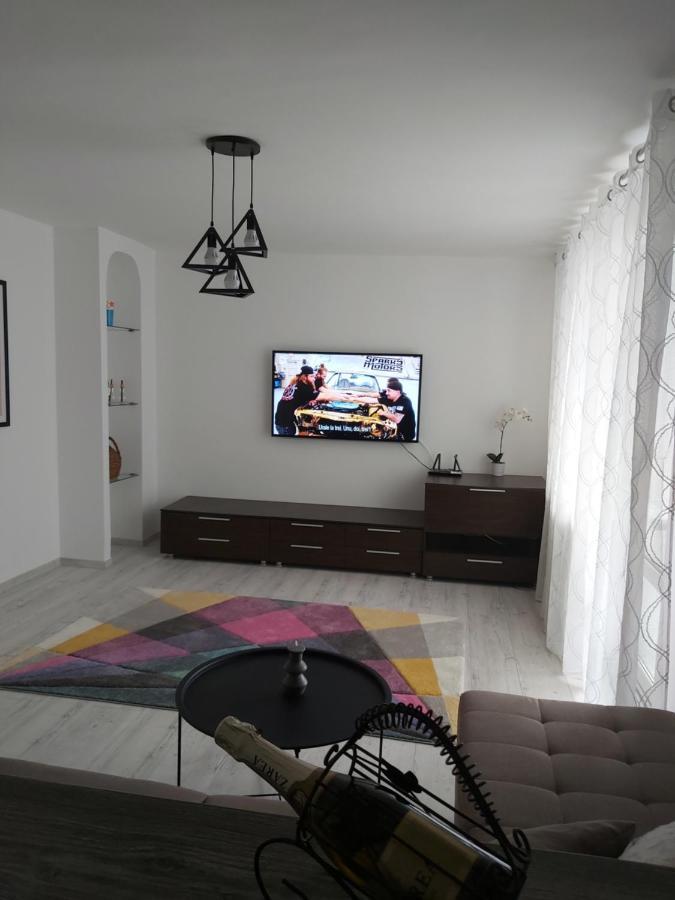 Chic Apartament Deva Exterior foto